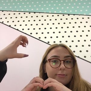 Meet your Posher, Jessica